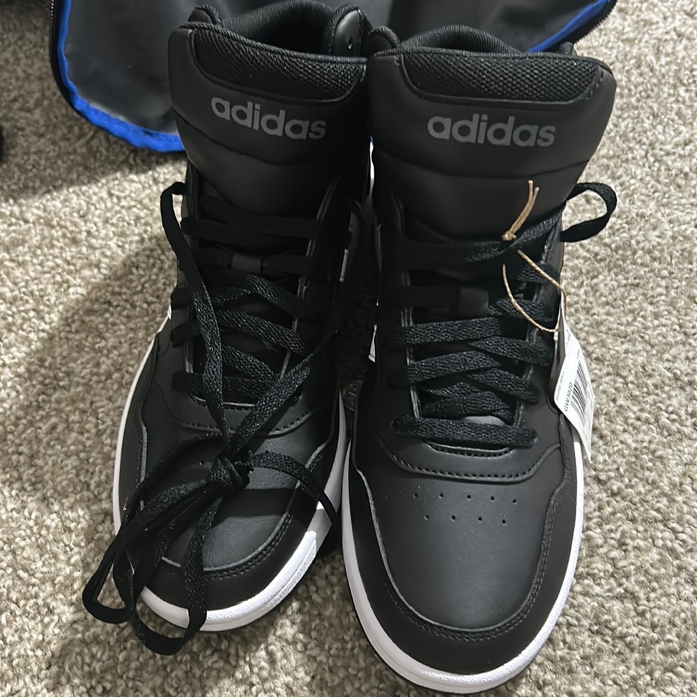 Adidas 3.0 hoops 8.5
